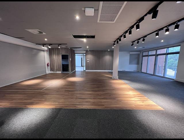 917M² OFFICE TO LET IN CENTURY CITY